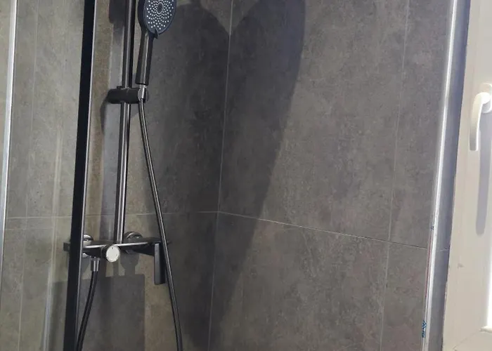 Hermanos 아파트 *